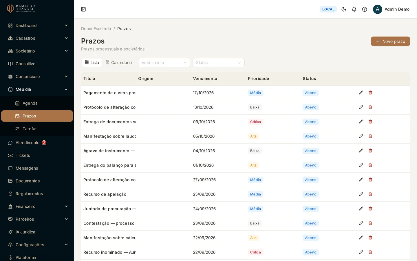 Abra Meu dia › Prazos. A tela começa na visão Lista, com os filtros de vencimento e de status logo acima da tabela — e o botão Calendário ao lado.